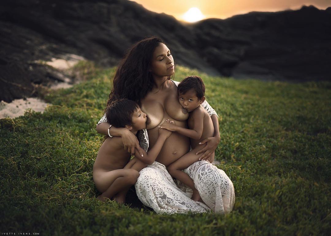 смотреть голые мамы с детьми фото 16