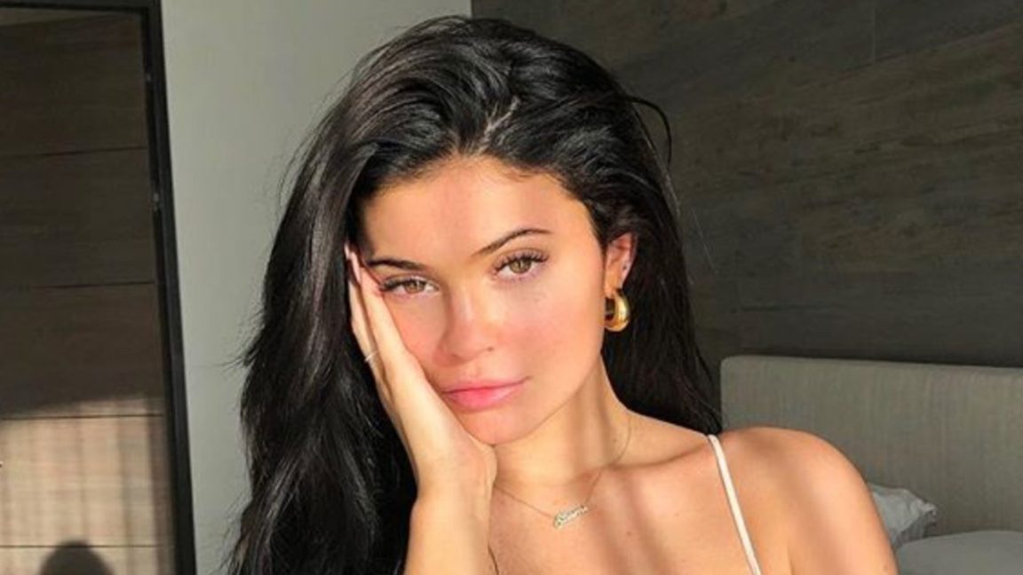 Top 10 Stunning Kylie Jenner No Makeup Looks Wittyduck