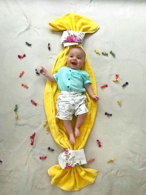 50 + Amazing Baby Photo Shoot Ideas To Try At Home - Wittyduck
