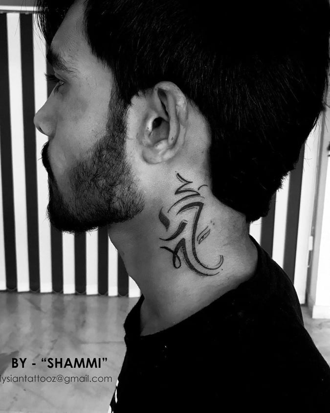57 GoodLooking Back of The Neck Tattoos  Trendy Pins