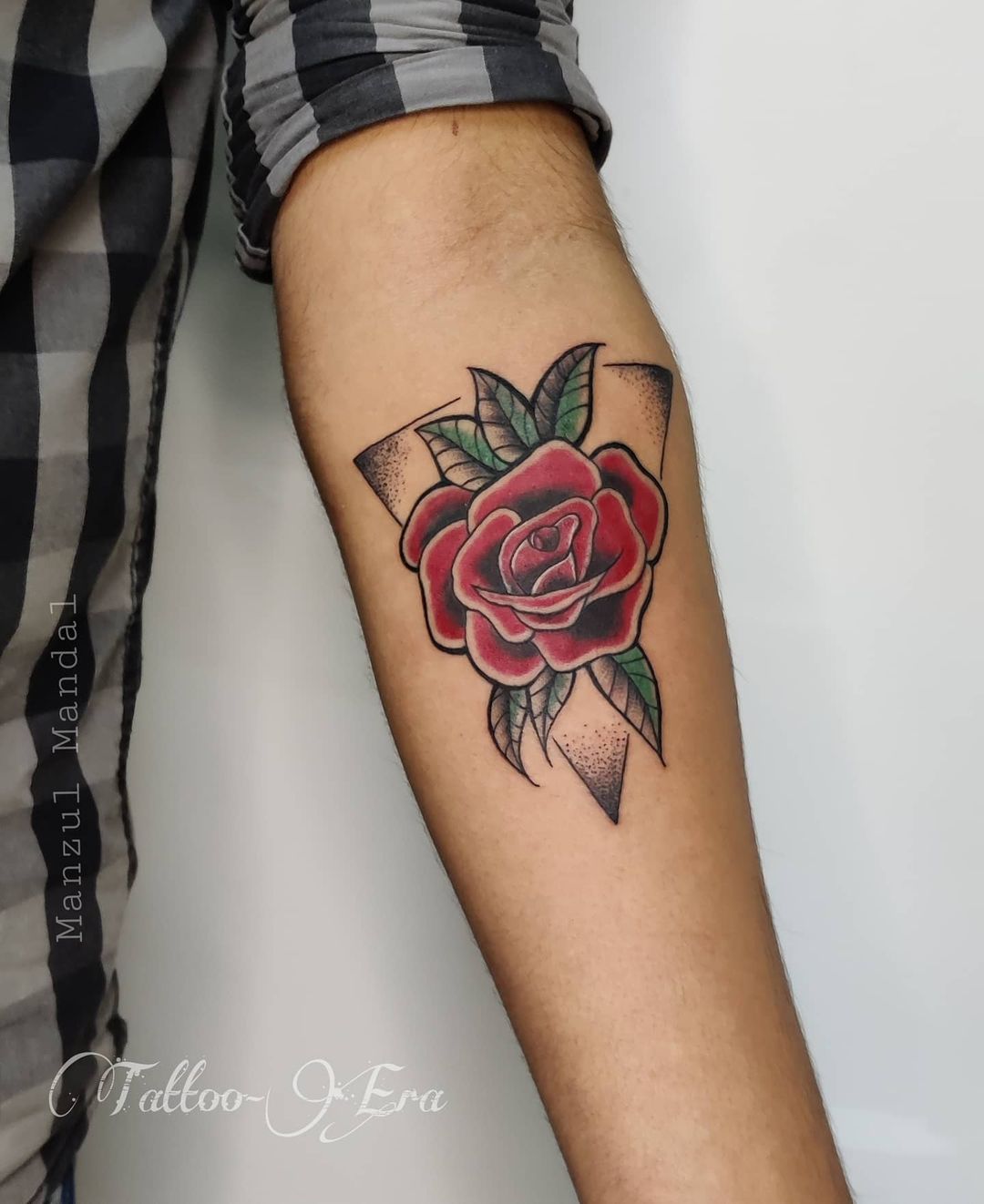 25 Blazing Hot Rose Tattoos for Men 