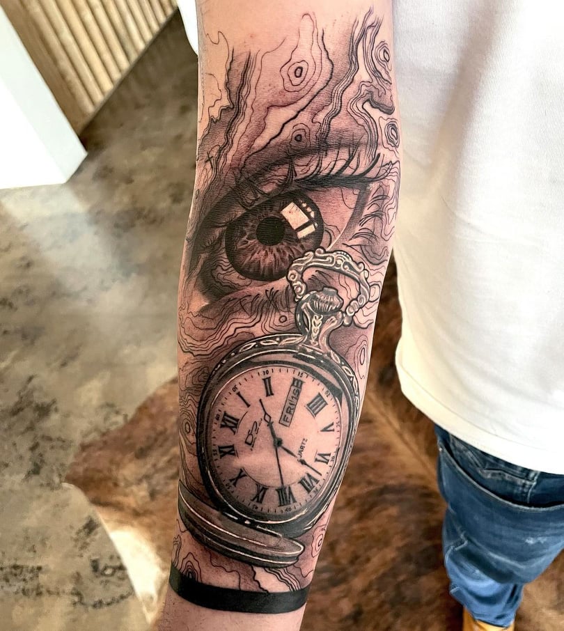 50 Brilliant Clock Tattoos On Arm
