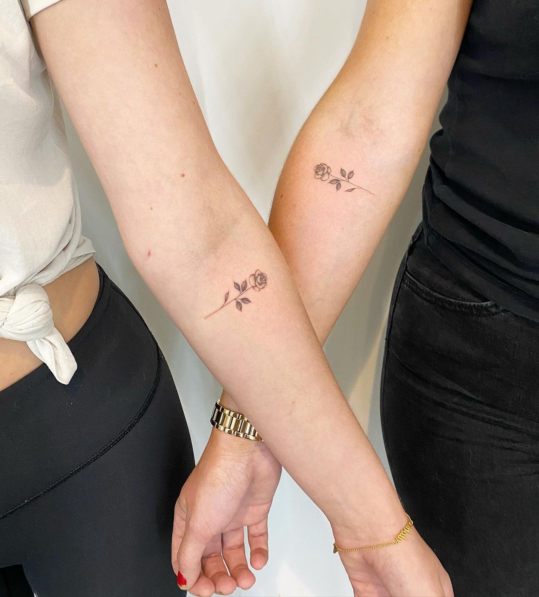 Bestfriend tattoos. #bestfriends #tattoos #small #smalltattols #cute #girly  #queen | Matching friend tattoos, Friend tattoos small, Matching best  friend tattoos