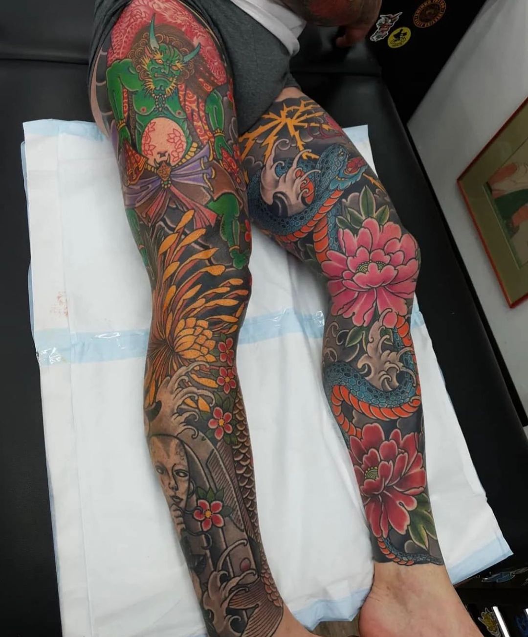 Marco Kemp Tattoo  Full leg in progress Japanese tattoo           horimono horimonotattoo irezumi irezumitattoo  irezumitattoocollective japanesetattoo koifish tatuaggiogiapponese  ticinotattoo kemptattooer marcokemptattoo 